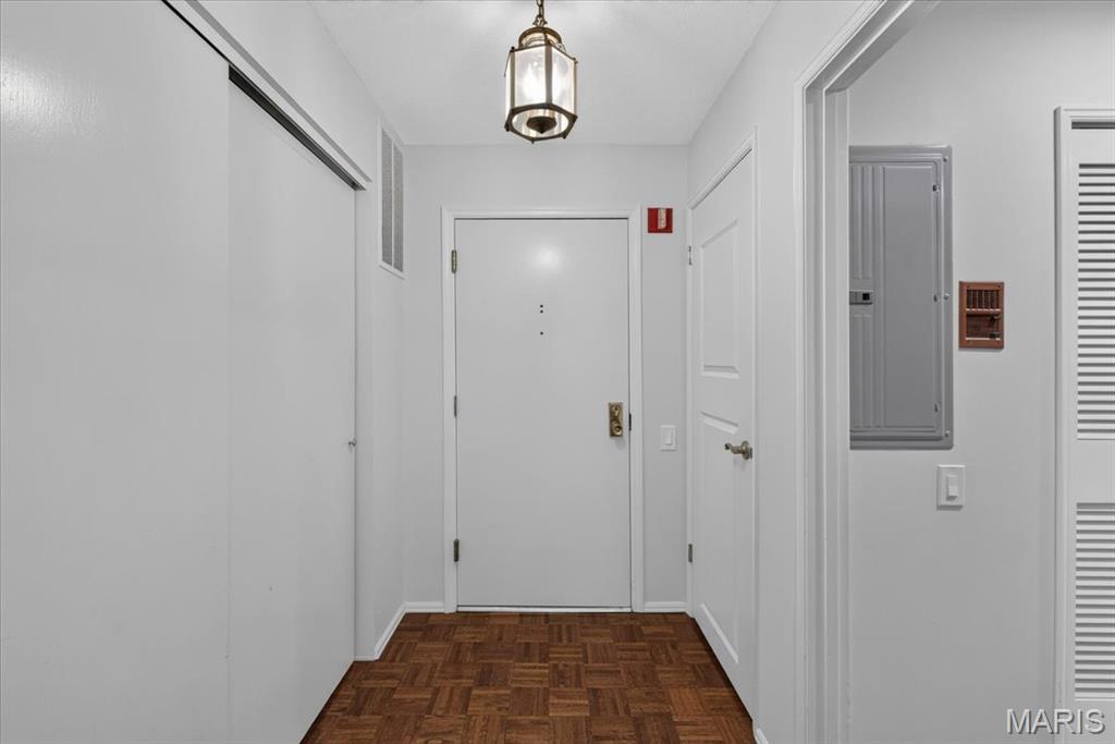 550 Coeur De Royale Drive 404 Property Photo 17