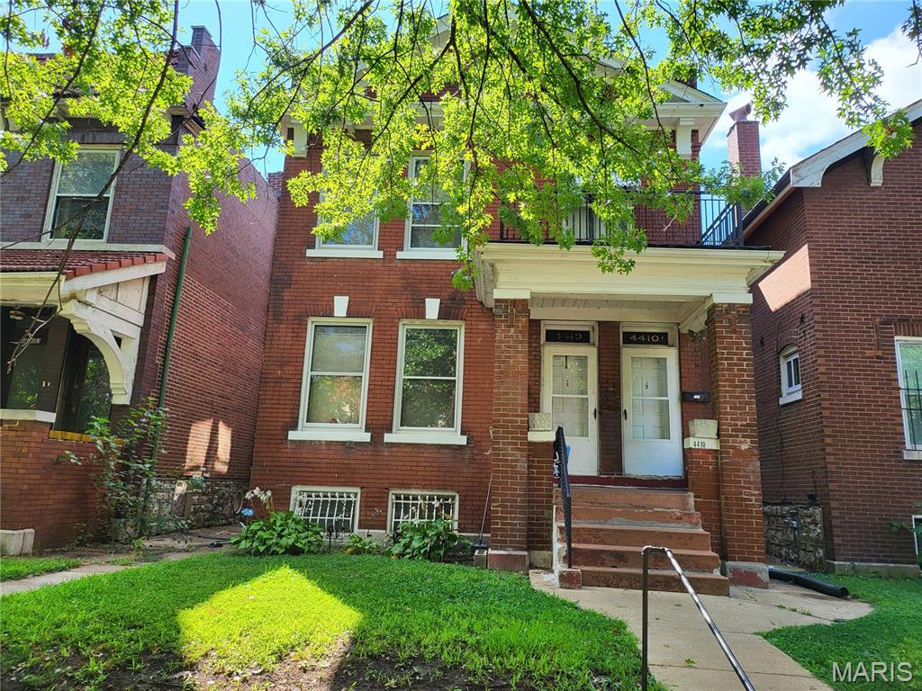 4410 Clarence Avenue Property Photo 1