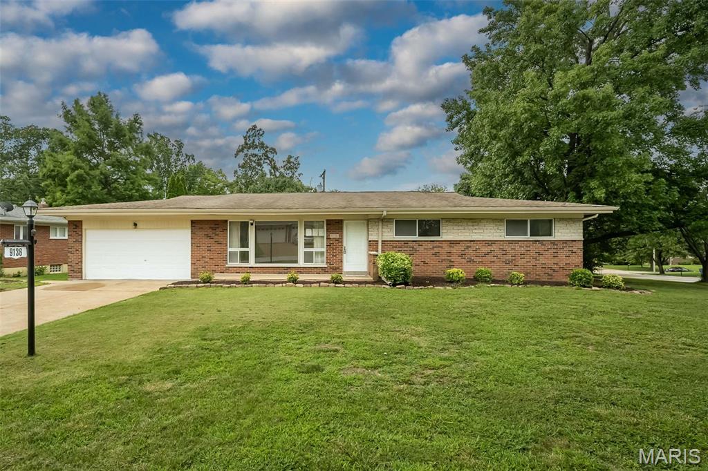 9136 Pardee Spur Property Photo 1