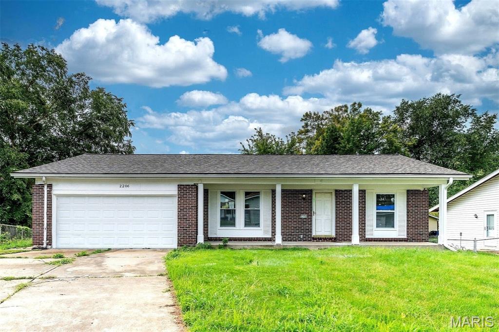 2206 Outlook Drive Property Photo 1