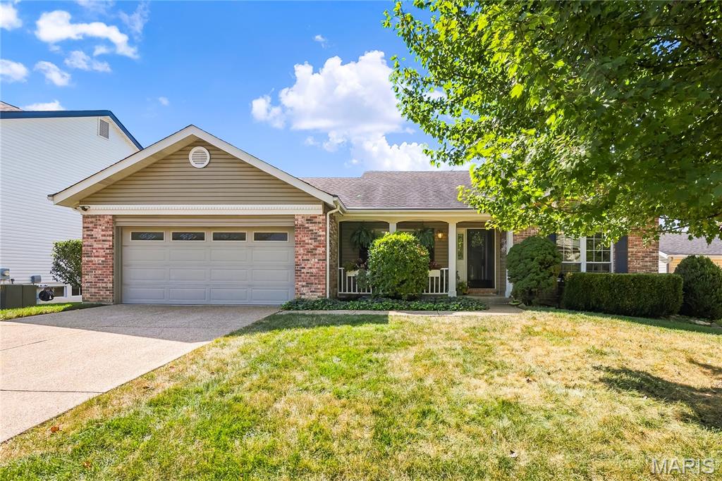 3044 Brentmoor Drive Property Photo 1
