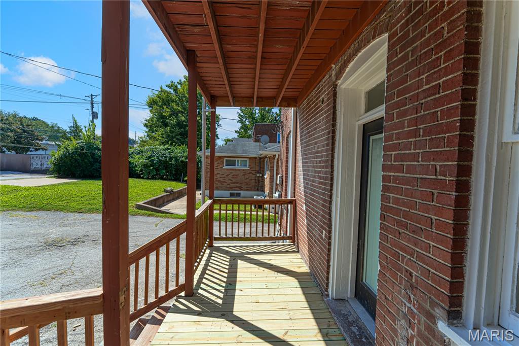 1024 Commodore Drive Property Photo 11
