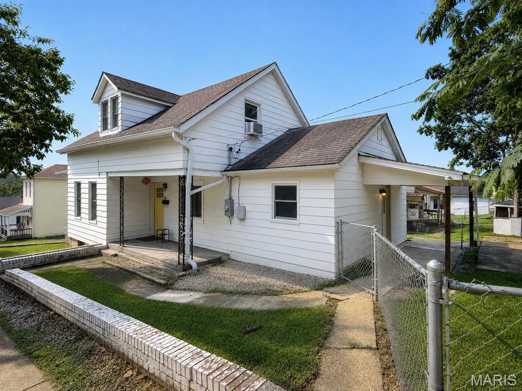 600 S 3rd Street Property Photo 3