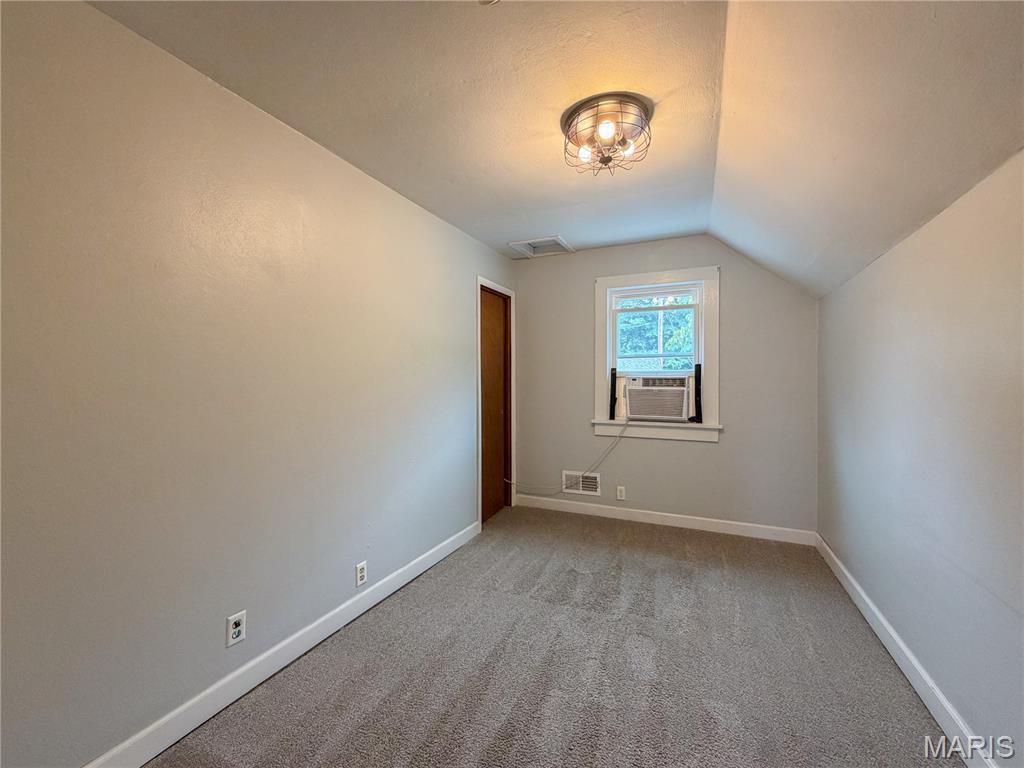 600 S 3rd Street Property Photo 13