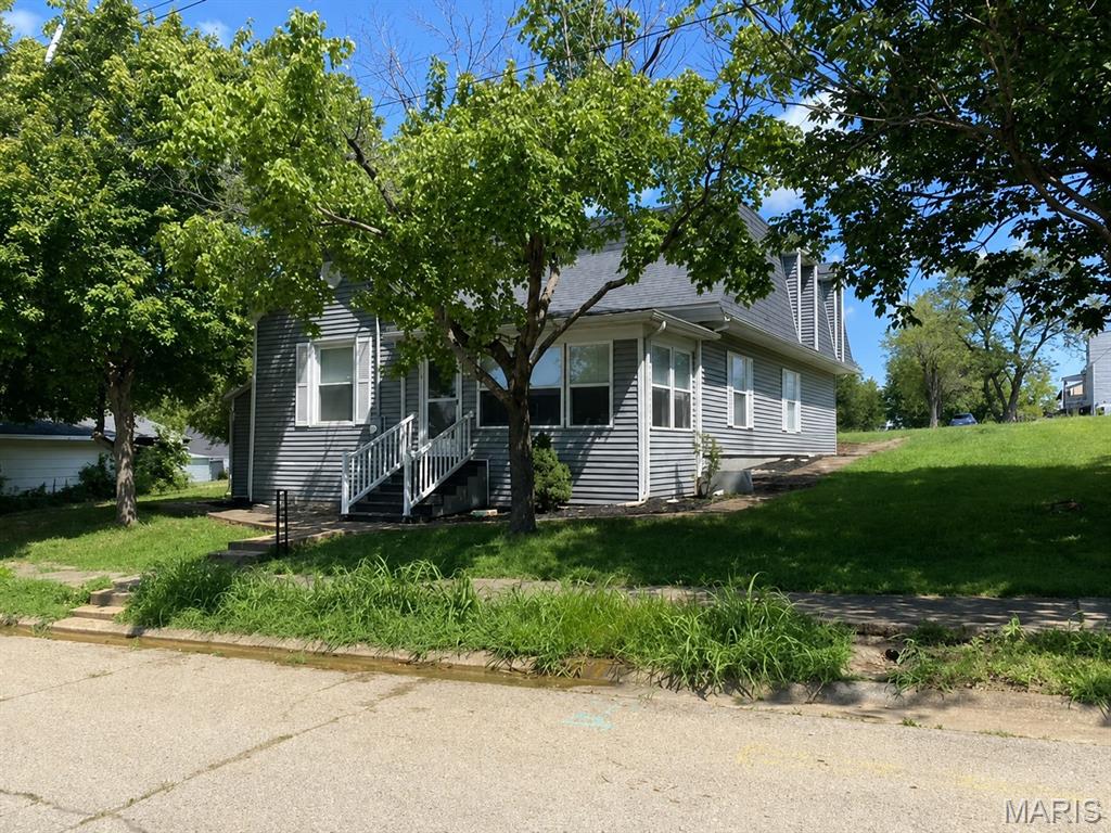 304 Poe Street Property Photo 1