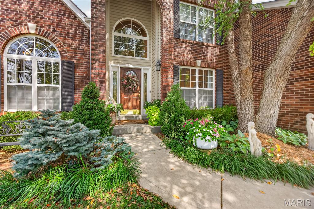 730 Longfellow Circle Property Photo 2