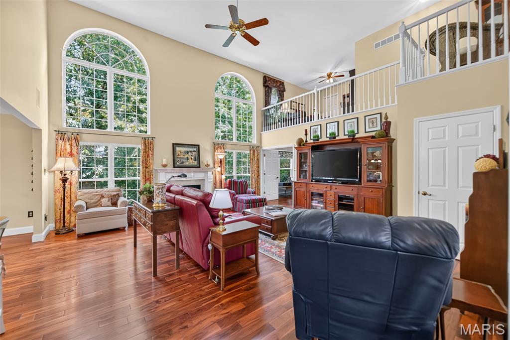 730 Longfellow Circle Property Photo 3