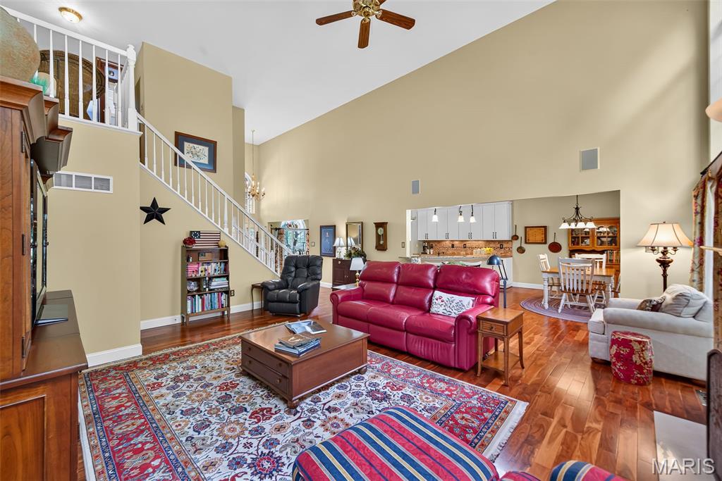 730 Longfellow Circle Property Photo 6