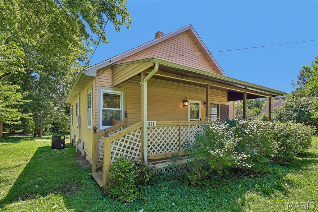 604 N 4th Street