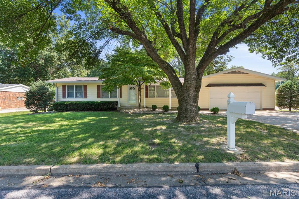 14 Connie Drive Property Photo 1