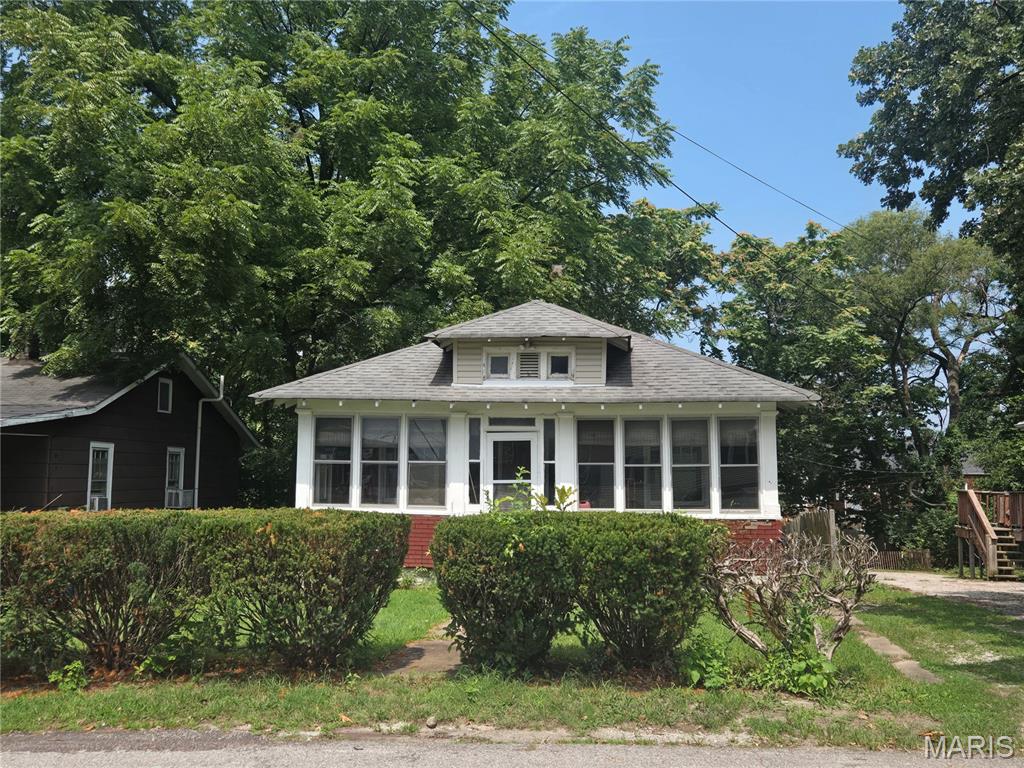 3328 Oakland Avenue Property Photo 1
