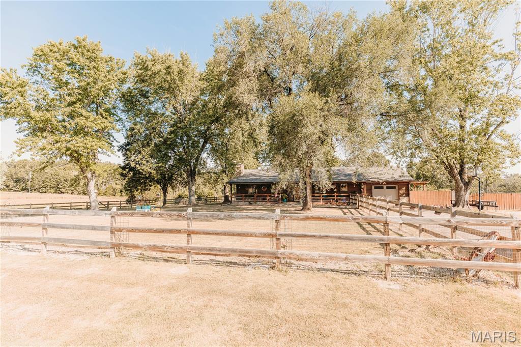 25301 N Highway 133