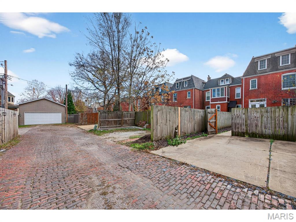 26054293 Property Photo 16