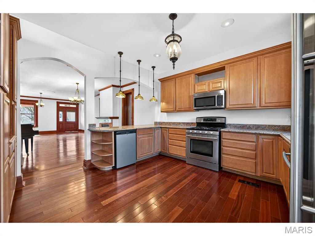 26054293 Property Photo 17