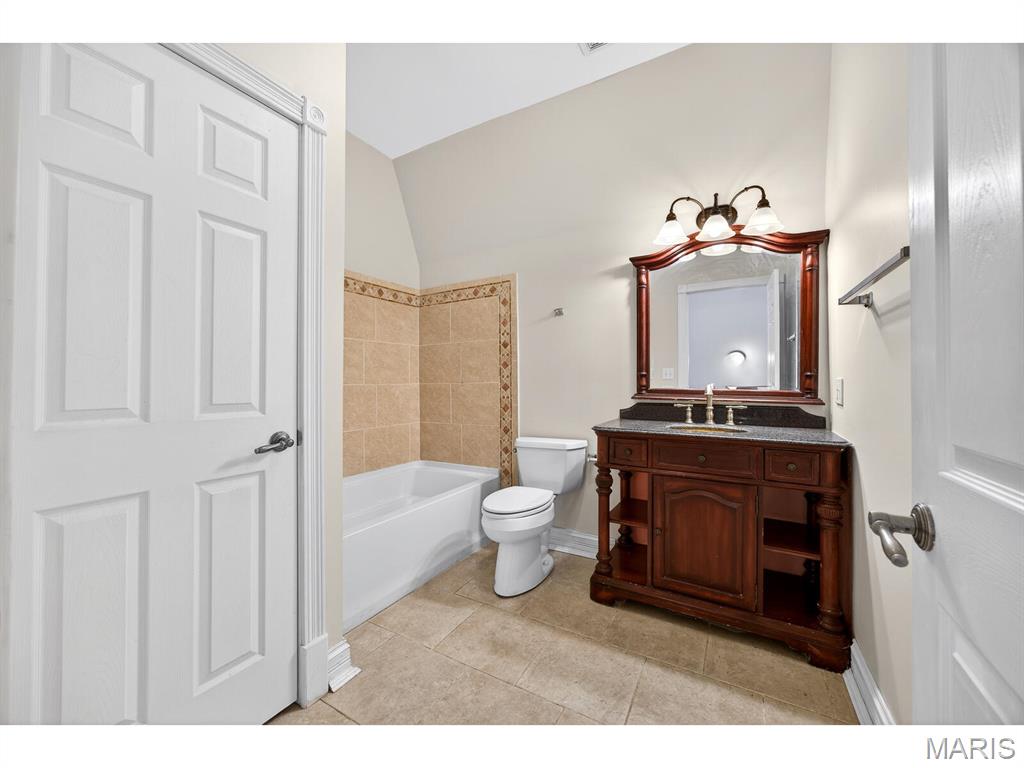 26054293 Property Photo 33