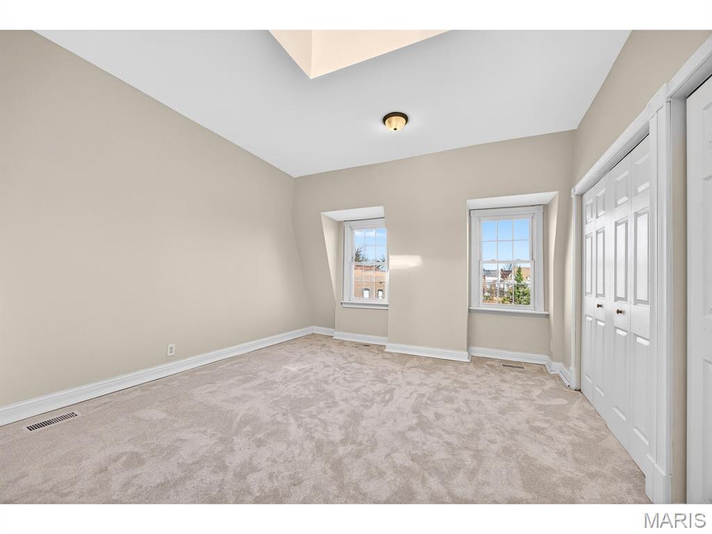 26054293 Property Photo 35