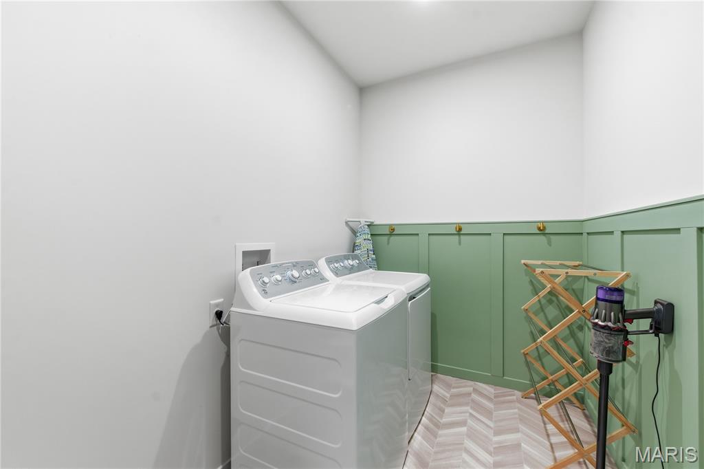 221 Kerry Downs Drive Property Photo 22