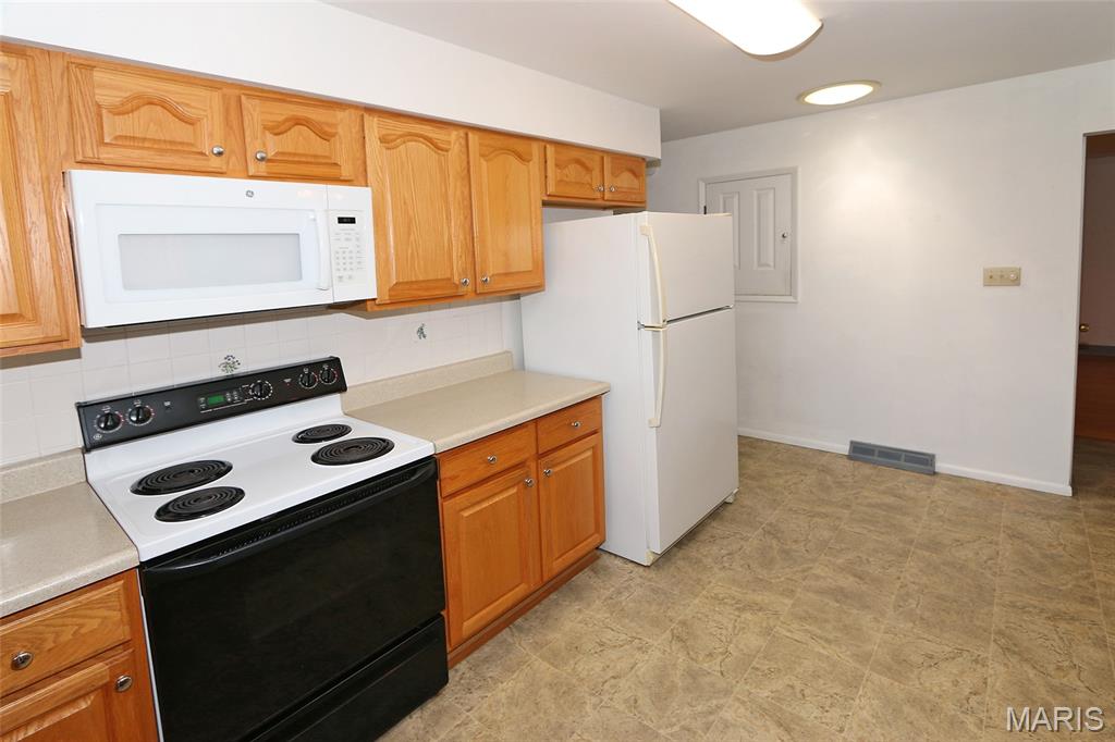 4828 Broad Oak Drive Property Photo 9