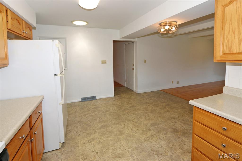 4828 Broad Oak Drive Property Photo 10