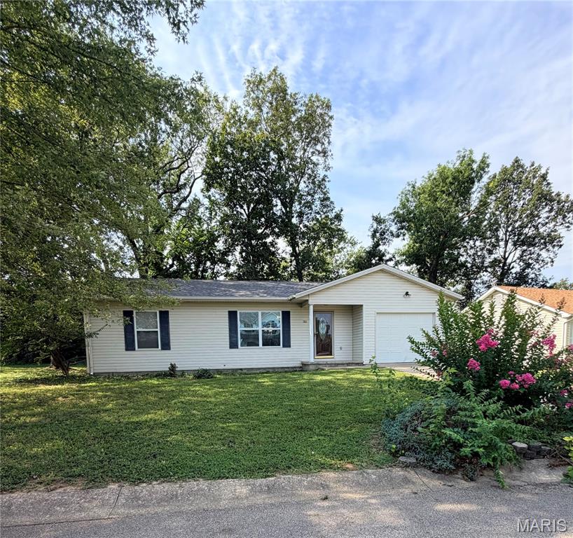 580 Huntleigh Court Property Photo 1
