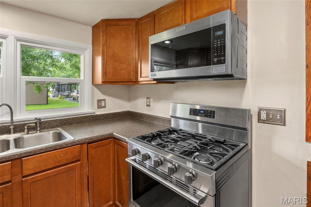 604 Stryker Avenue Property Photo 15