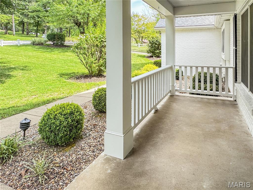 350 Elmwood Estates Drive Property Photo 12