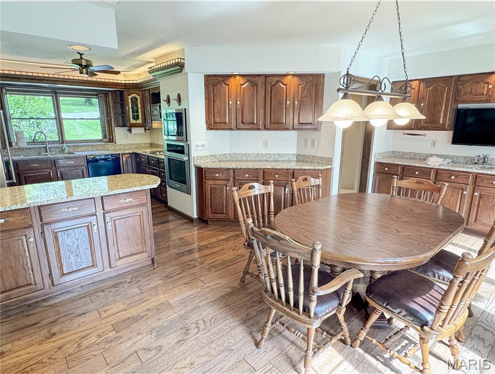 350 Elmwood Estates Drive Property Photo 25