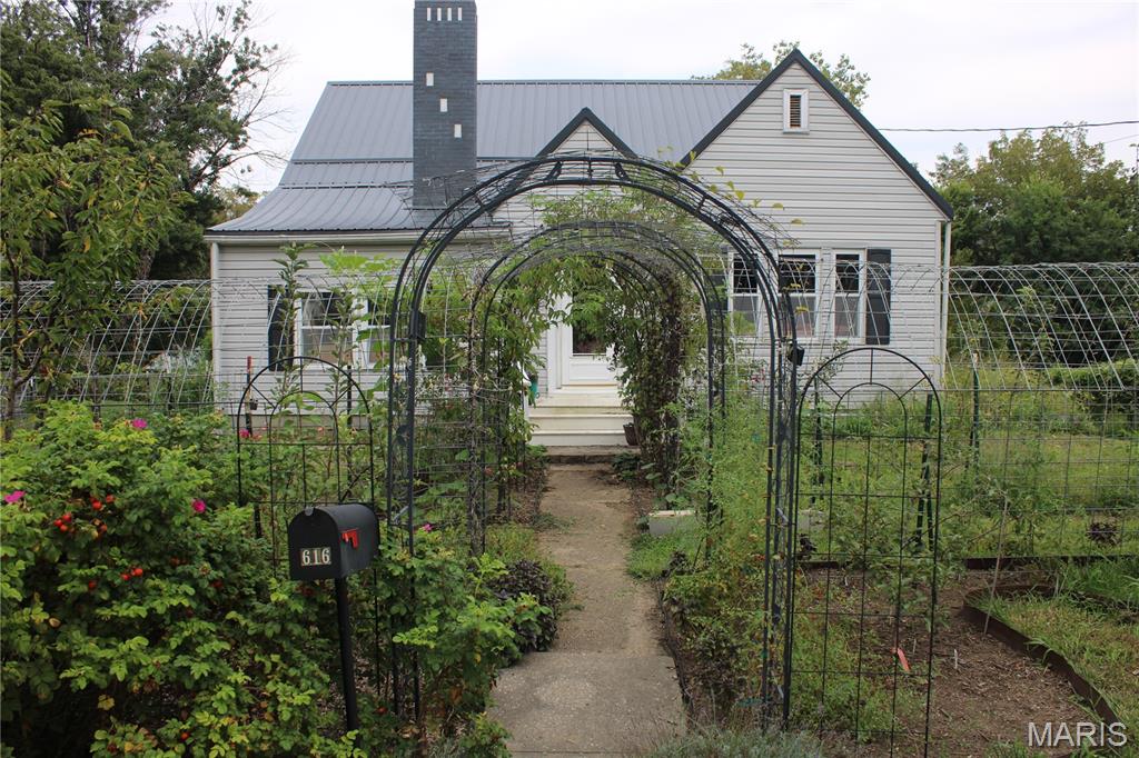616 S. Washington St Property Photo 3