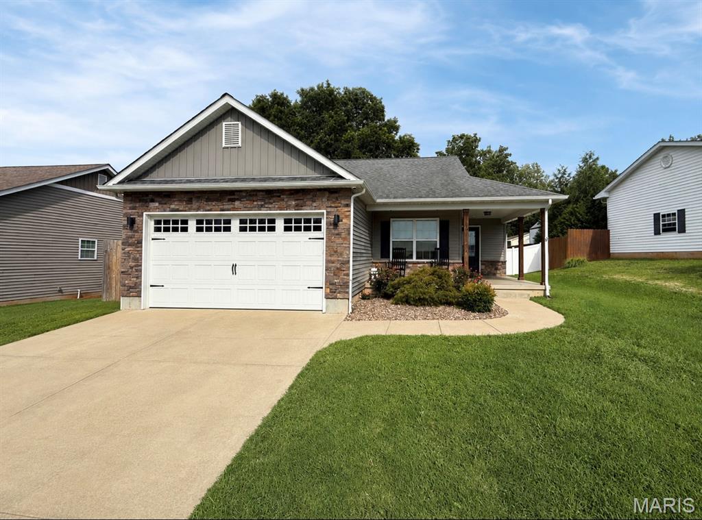 304 Kinley Drive Property Photo 1
