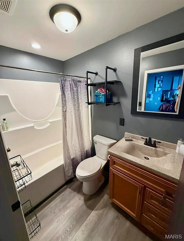 304 Kinley Drive Property Photo 18