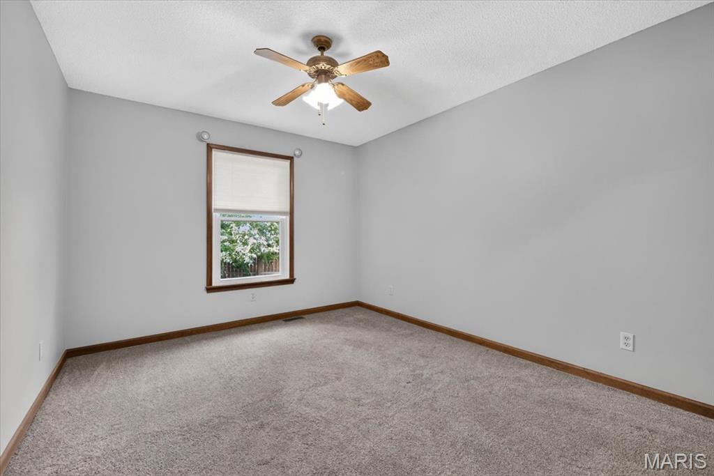 2546 Willow Knoll Drive Property Photo 24