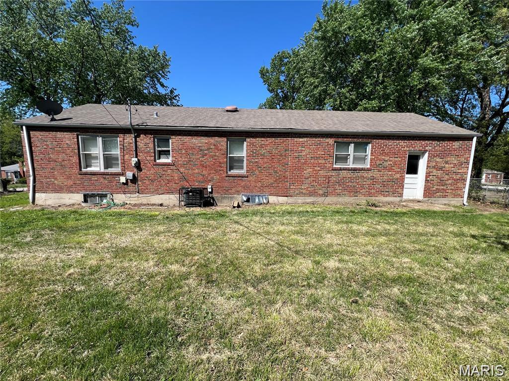 106 Henquin Drive Property Photo 11