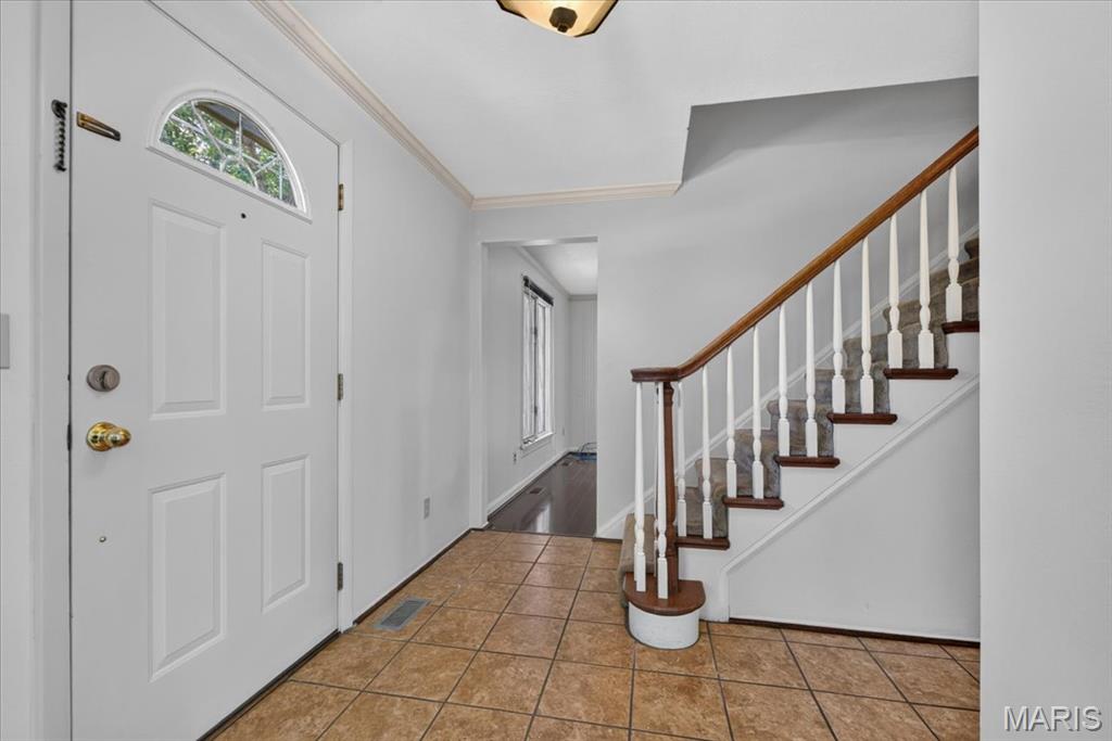 689 Henry Avenue Property Photo 2