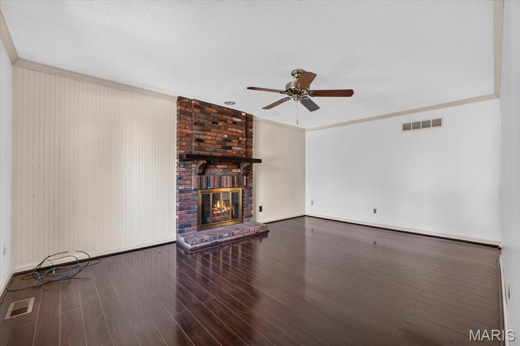 689 Henry Avenue Property Photo 4