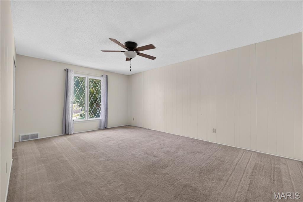 689 Henry Avenue Property Photo 13