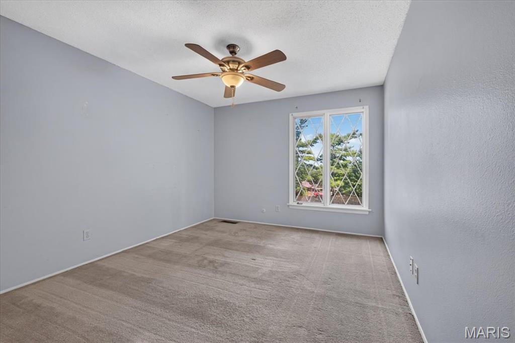 689 Henry Avenue Property Photo 21