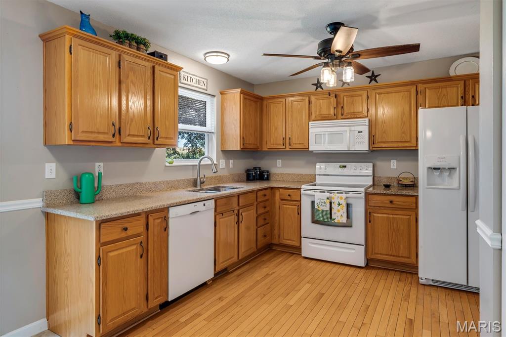 908 Amesbury Court Property Photo 11