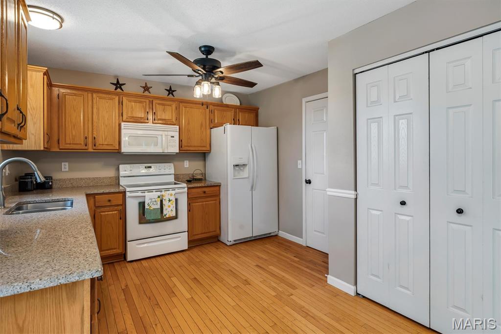 908 Amesbury Court Property Photo 13
