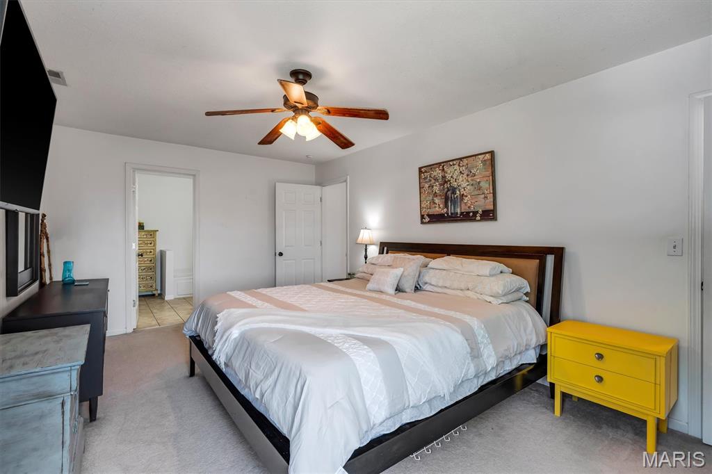 908 Amesbury Court Property Photo 36