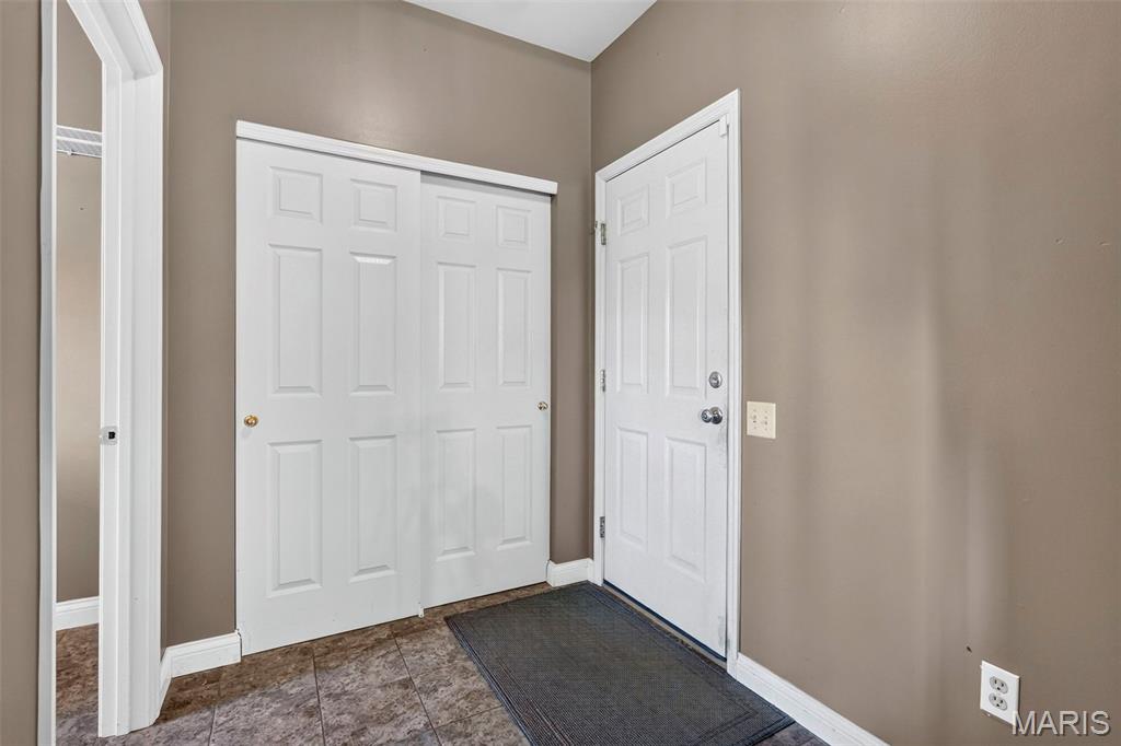 1045 Hawkins Bend Drive Property Photo 28