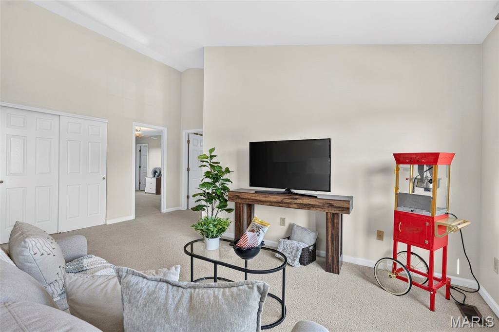 1045 Hawkins Bend Drive Property Photo 35
