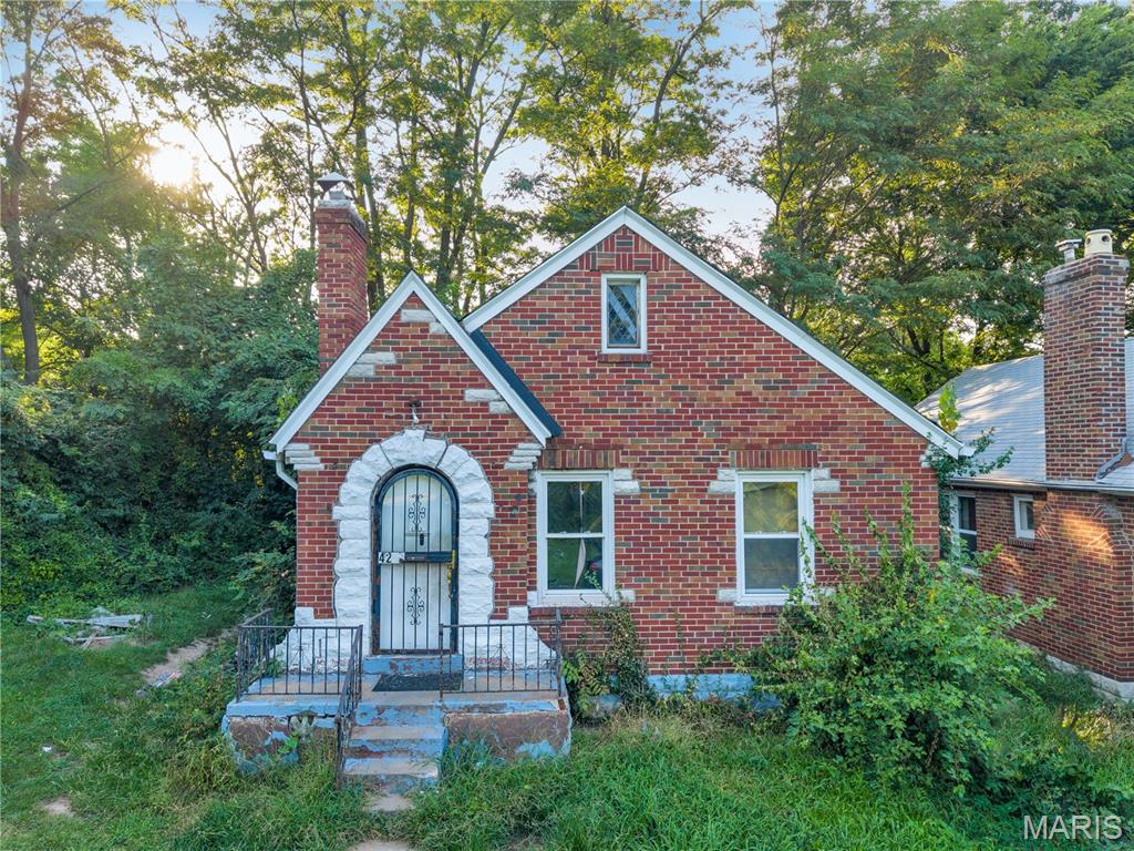 4207 Colonial Avenue Property Photo 1