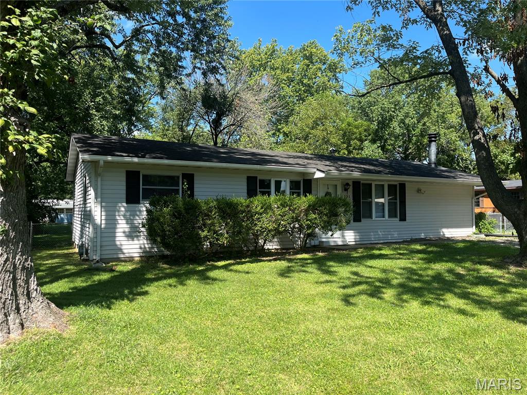 121 Richmond Drive Property Photo 1