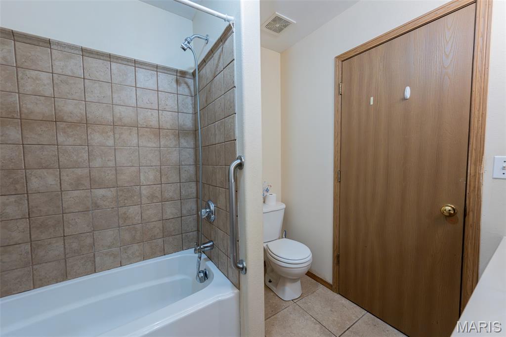 406 E Trades Drive Property Photo 25