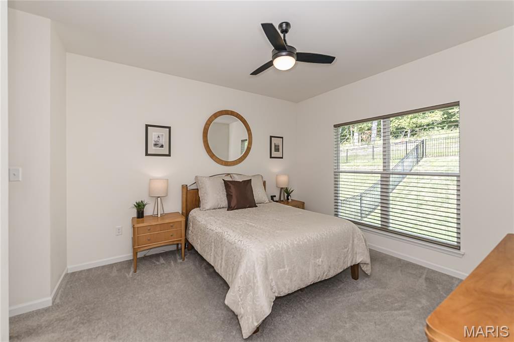 922 Boulder Crest Court Property Photo 17