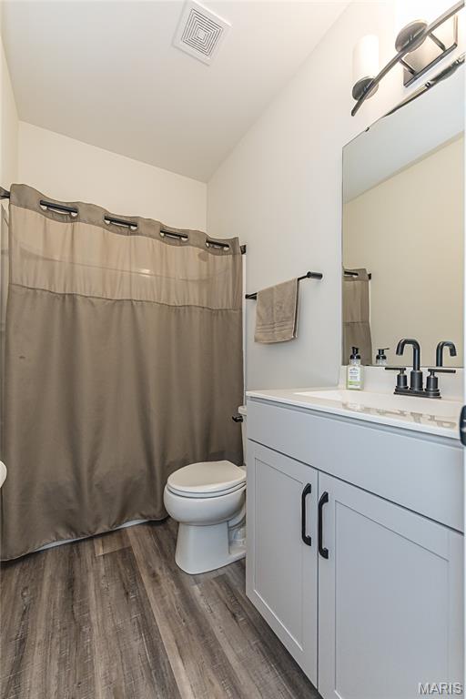922 Boulder Crest Court Property Photo 24