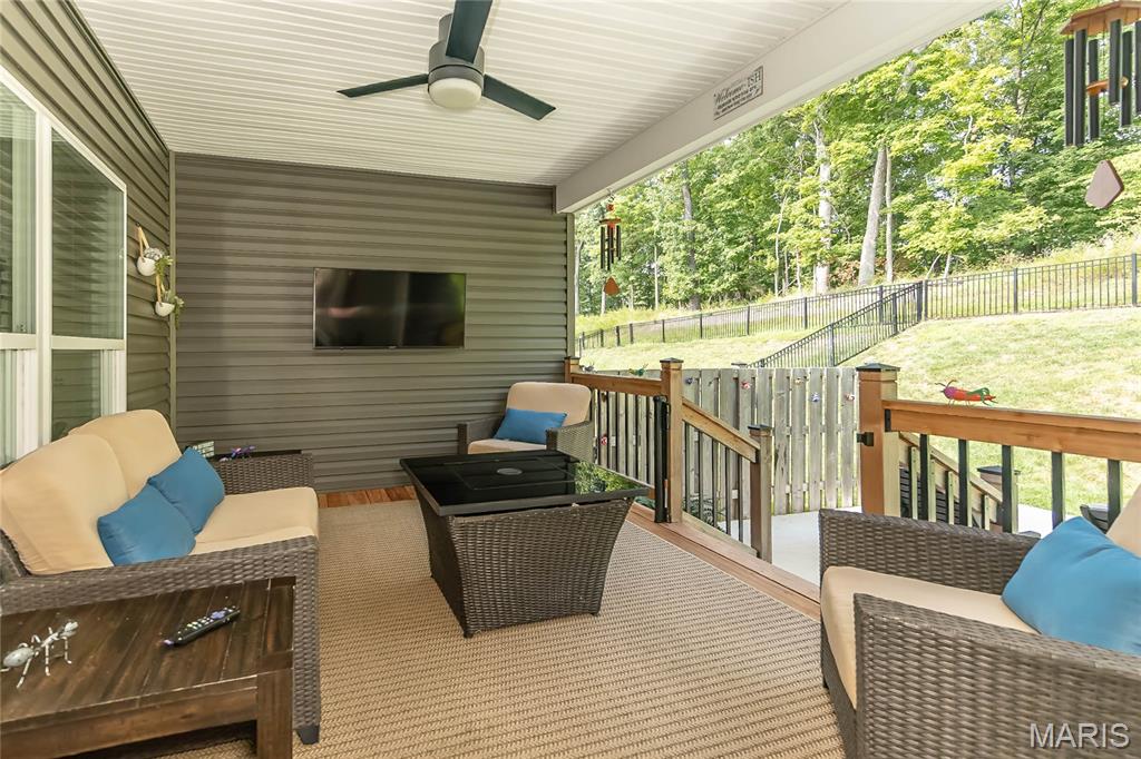922 Boulder Crest Court Property Photo 42