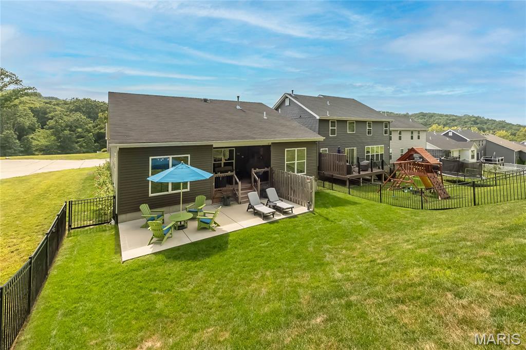 922 Boulder Crest Court Property Photo 46