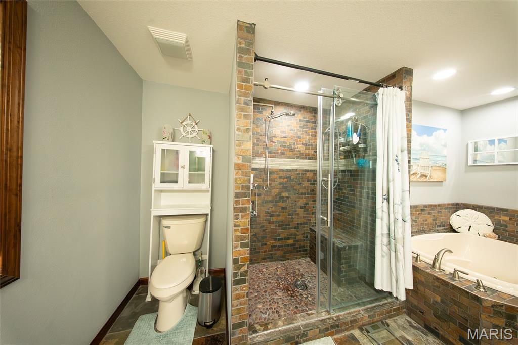 2202 Lindberg Road Property Photo 10