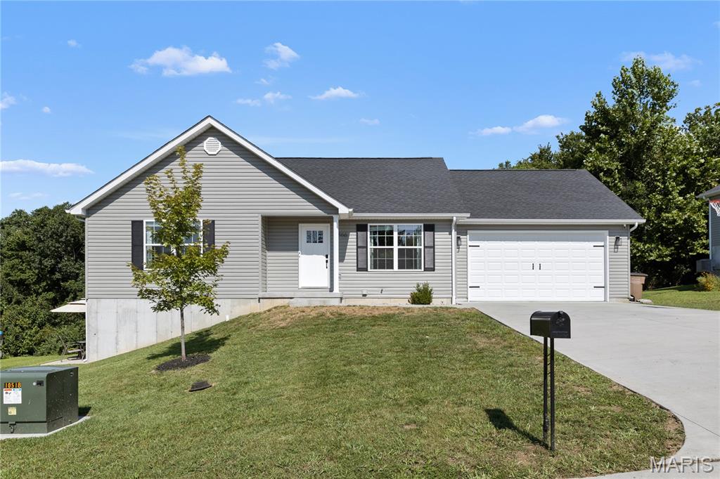 866 Lakeway Drive Property Photo 1